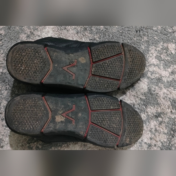 Louis Vuitton Original Shoe, UK 9 Made in Paris - Picture 5 of 5